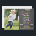 Invitation de photo sur tableau pour la 1ère fête<br><div class="desc">Invitation de fête d'anniversaire de fille avec photo personnalisée sur tableau. Invitation de fête d'anniversaire pour la 1ère année de fille. Texte en rouge, orange, jaune, vert, bleu, violet et rose. Fond à chevron arc-en-ciel coloré. Pour une personnalisation plus poussée, veuillez cliquer sur le bouton "Personnaliser" et utiliser notre outil...</div>