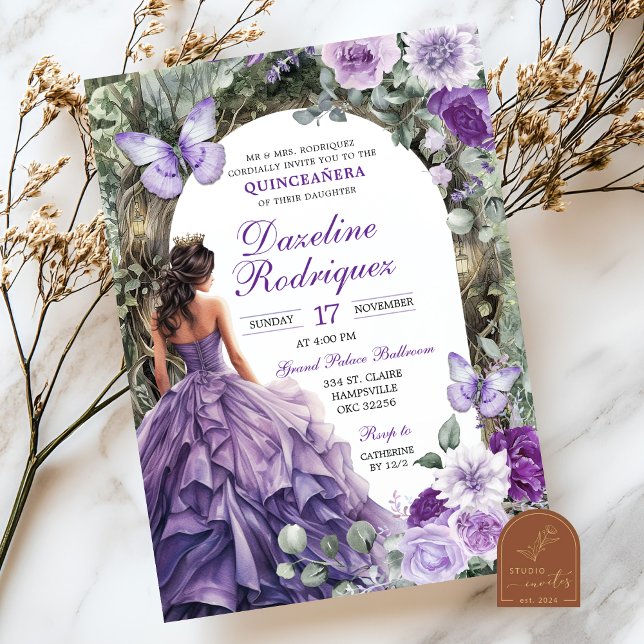 Invitation de Quinceanera pourpre de forêt enchant (Créateur téléchargé)