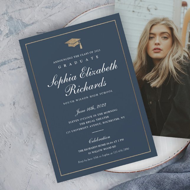 Invitation de remise de diplôme photo or script cl (Elegant calligraphy navy blue and gold photo graduation invitation.)