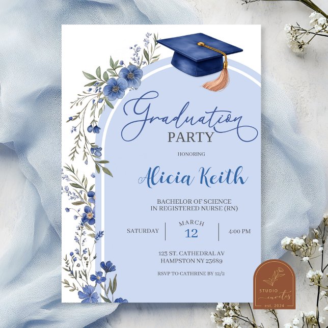 Invitation de remise des diplômes à fleurs sauvage (Créateur téléchargé)