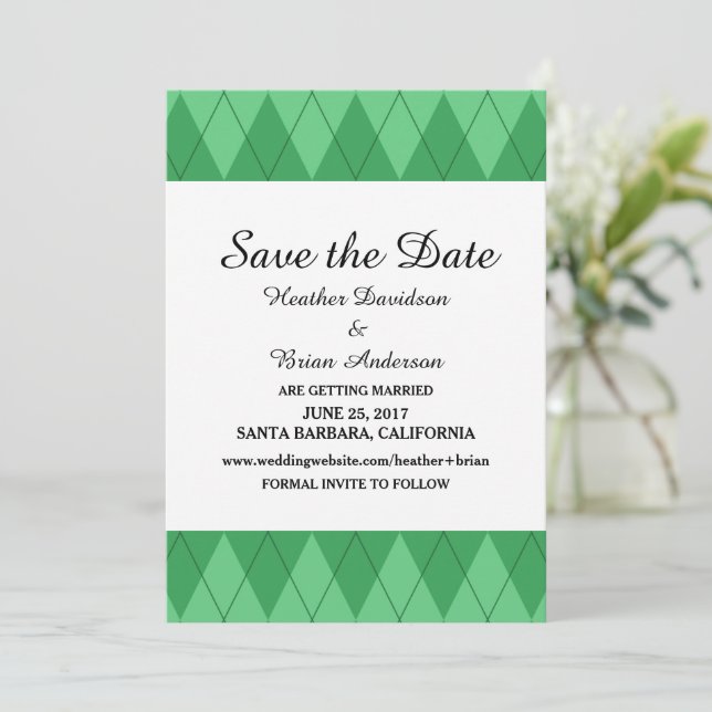 Invitation de sauvegarde de date de mariage Green  (Debout devant)