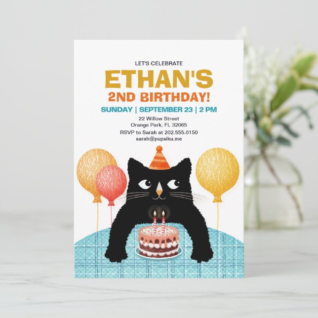 Invitation DEUXIÈME fête d'anniversaire chat avec gâteau et b (Debout devant)