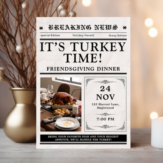 Invitation Dîner Friendsgiving de la fête d'Action de grâce d (thanksgiving invitations dinner friendsgiving party feast rustic fall leaves newspaper style vintage)