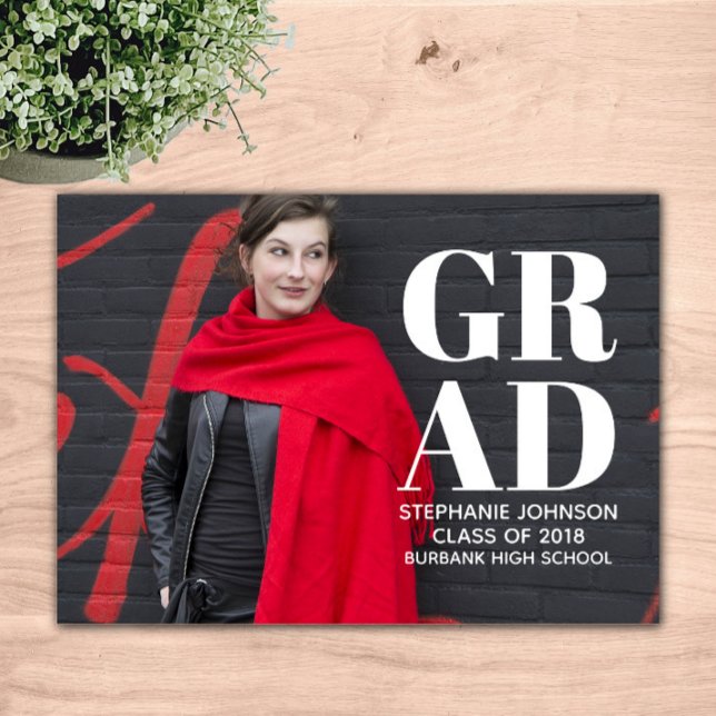 Invitation Diplôme de photographie de typographie audacieuse  (White Bold Typography Photo Graduation Announcement)