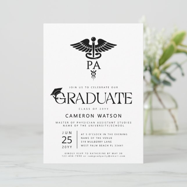 Invitation Diplôme d'études supérieures d'assistant de médeci (Debout devant)