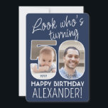 Invitation do-it-yourself couleurs ・ Regardez qui est 50 Anni<br><div class="desc">Regardez qui a 50 ans ! Famille Invitation et amis à une élégante célébration du 50e anniversaire pour lui ou elle avec 2 invitations personnalisées de fête photo. Les images et le libellé de ce modèle sont simples à personnaliser. Les couleurs bleu marine et blanc pour les contours arrière -...</div>
