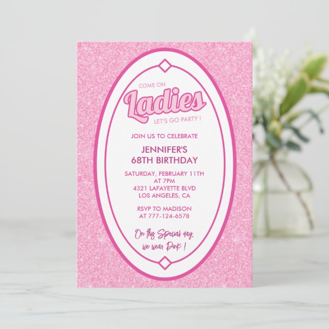 Invitation Doll Blush Pink Parties scintillant 68e anniversai (Debout devant)