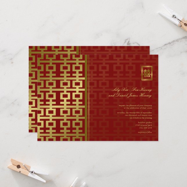 Invitation Double Bonheur Moderne Rouge et Or Mariage Chinois (Devant/Arrière en situation)