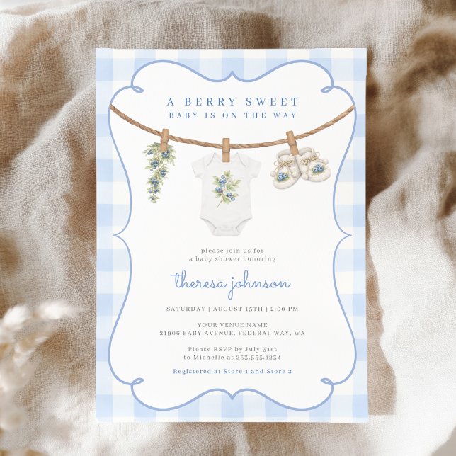 Invitation Douce baignoire de bébé en vichy bleu pour une Bab (Berry sweet Blue Gingham Clothesline Baby Shower Invitation)