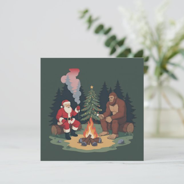 Invitation Drôle de Bigfoot Noël Santa Sasquatch Camping  (Debout devant)