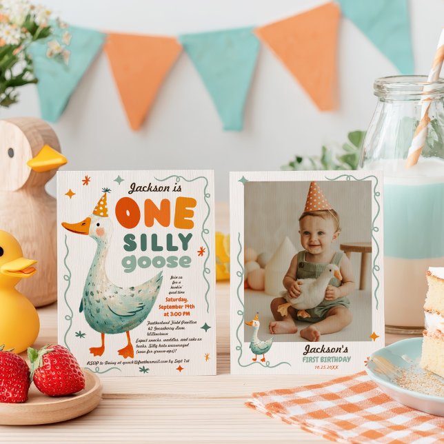 Invitation Drôle mignon une oie bête première photo d'anniver (Funny Cute One Silly Goose First Birthday Photo Invitation)