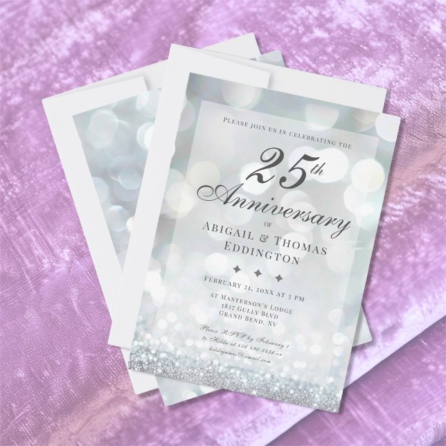 Invitation du 25e anniversaire du Mariage d'argent (Silver 25th Wedding Anniversary Invitation (silver bokeh))