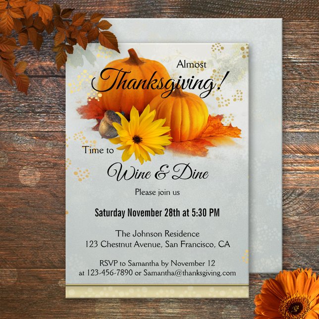 Invitation du citrouille Gold Thanksgiving Diner P (Thanksgiving invitation featuring colorful pumpkins on a grey painted background with gold sparkles)