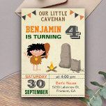 Invitation du parti Anniversaire de enfant Caveman<br><div class="desc">Éblouissez vos invités avec cet invitation de fête d'anniversaire préhistorique cool avec un caveman mignon avec une typographie vibrante contre un arrière - plan de parchemin vintage. Ajoutez simplement les détails de votre événement sur ce modèle facile à utiliser pour en faire une invitation unique. Retournez la carte pour révéler...</div>