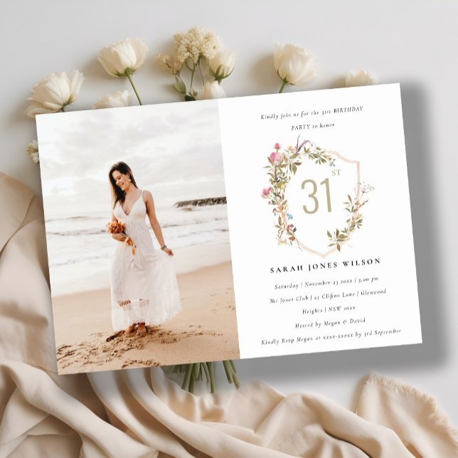 Invitation Dusky Blush Fleur sauvage Crest Photo Anniversaire (Créateur téléchargé)