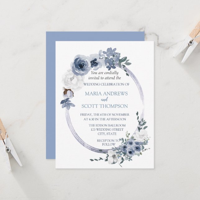 Invitation Dusty Blue Blanc Floral Oval Frame Mariage (Devant/Arrière en situation)