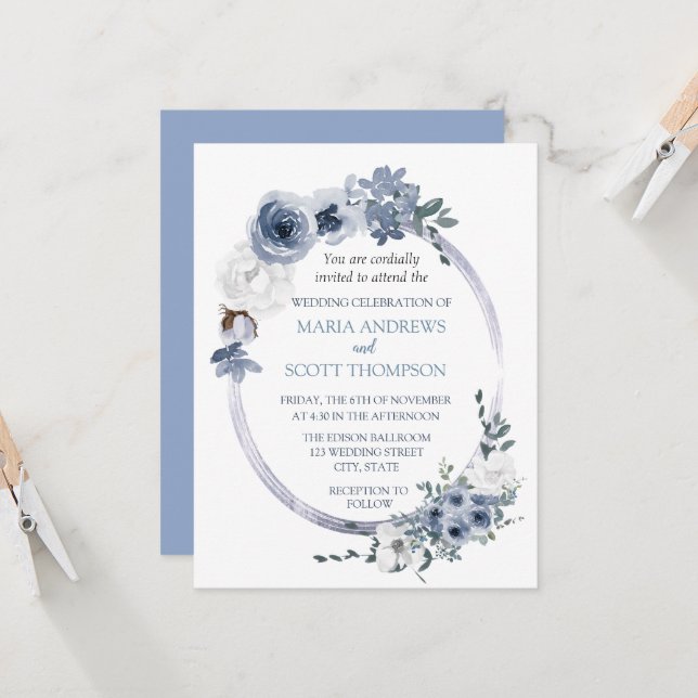 Invitation Dusty Blue Blanc Floral Oval Frame Mariage (Devant/Arrière en situation)