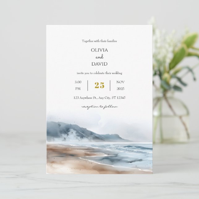 Invitation Dusty Blue Coastal Misty Shoreline Plage Mariage (Debout devant)