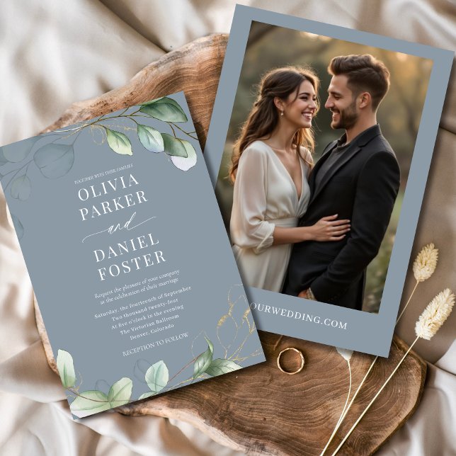 Invitation Dusty Blue Eucalyptus Photo Mariage de verdure (Créateur téléchargé)