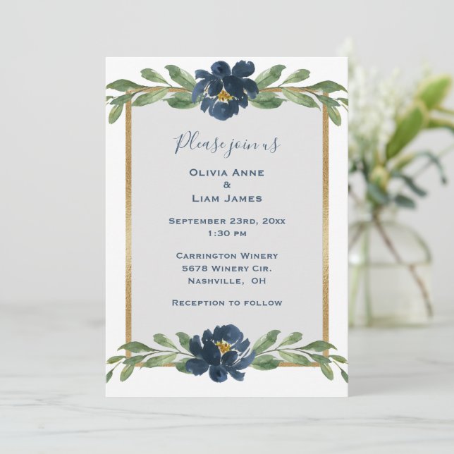 Invitation Dusty Blue Floral Élégant Mariage Floral Or (Debout devant)