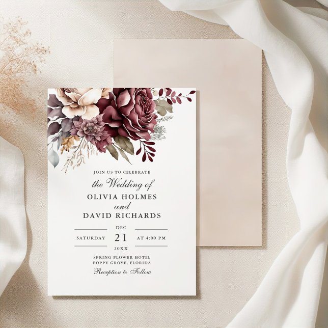 Invitation Dusty Rose et Burgundy Floral Boho Mariage (Dusty Rose and Burgundy Floral Boho Wedding Invitation on a silk tablecloth.)