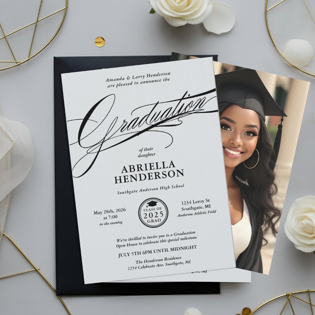 Invitation Écriture de Remise des Diplômes Élégante et Formel (Elegant Formal Graduation Announcement and Invitation with Elegant Typography Script.)