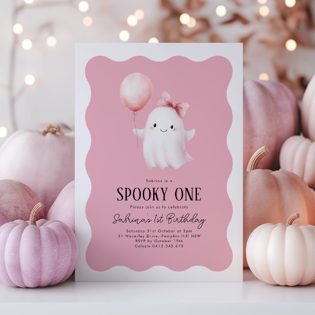 Invitation Éffrayant Un 1er Anniversaire Fantôme Pink Balloon (Spooky One! Cute girl Halloween 1st Birthday invitation with ghost & pink balloon on wavy background)