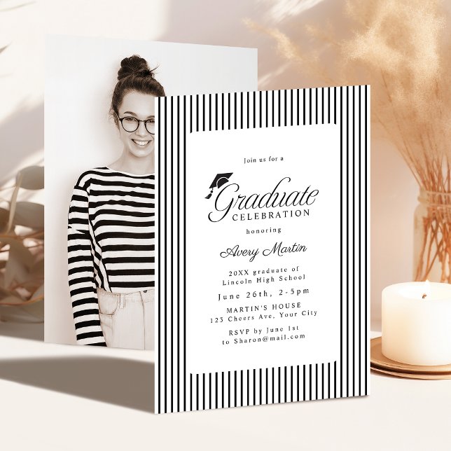Invitation Élégance rayée classique, écriture manuscrite pour (Classic Striped Elegance Script Photo Graduation Invitation)