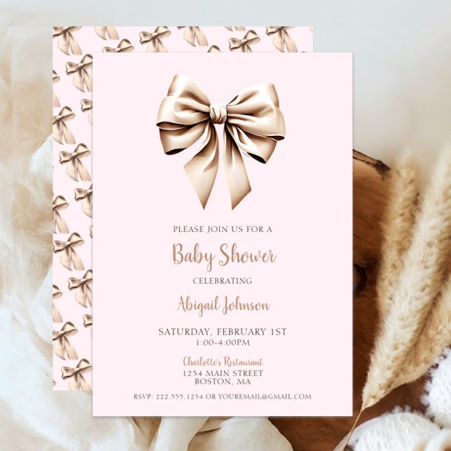Invitation Élégant Baby shower de la coquette beige rose (Chic Blush Pink Beige Coquette Bow Baby Shower Invitation, Modern Script, Classic Baby Girl Shower)