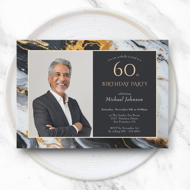 Invitation Elégant Black Gold Agate Photo 60e anniversaire (Elegant Black Gold Agate Photo 60th Birthday Invitation)