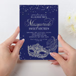 Invitation Elégant bleu Parties scintillant argent Masquerade<br><div class="desc">La parties scintillant dorée scintillante masque à boule masqué avec des confettis d'or.</div>