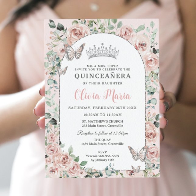 Invitation Élégant Blush Floral Papillons Arch Quinceañera (Créateur téléchargé)