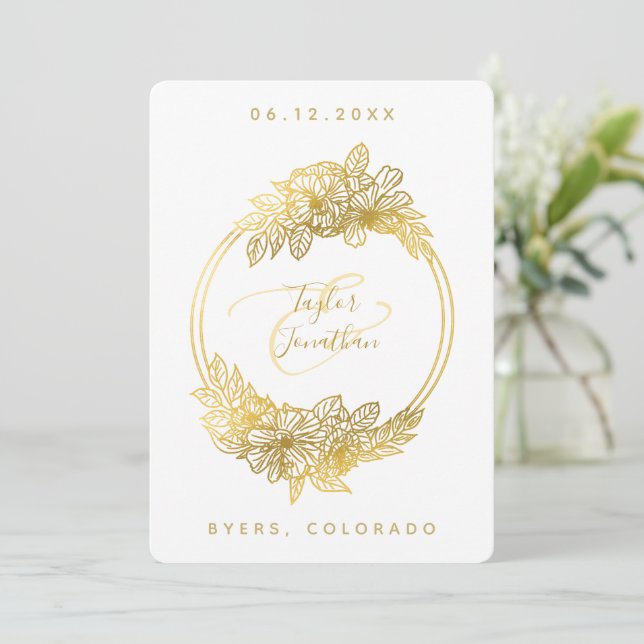 Invitation Elégant Boho Chic White Gold Flowers Chic Mariage (Debout devant)