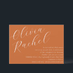 Invitation Élégant Burnt Orange Script Bat mitzvah minimal<br><div class="desc">Cette invitation bat mitzvah contemporaine présente une composition horizontale minimaliste et une belle calligraphie de script en blanc sur un arrière - plan Burnt Orange.</div>