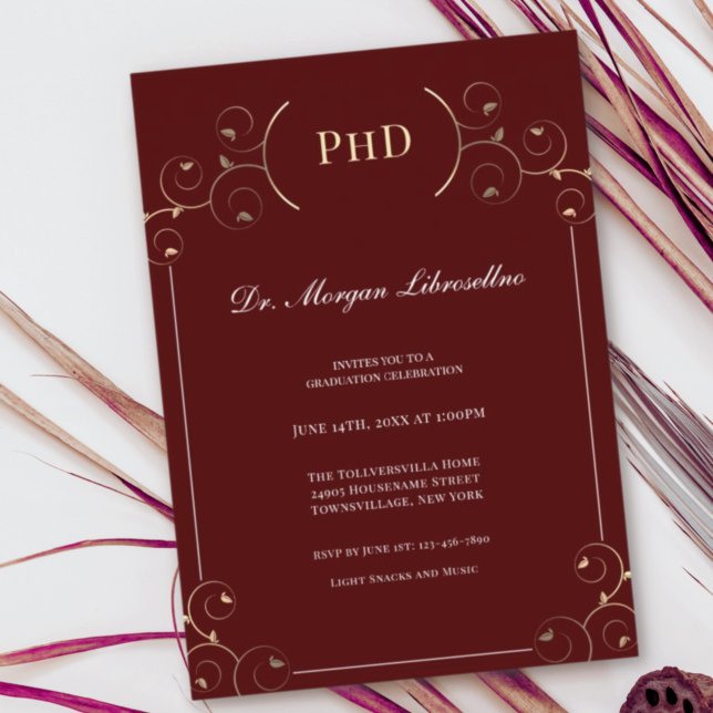 Invitation Élégant doctorat Gold Burgundy Graduation Party (Créateur téléchargé)