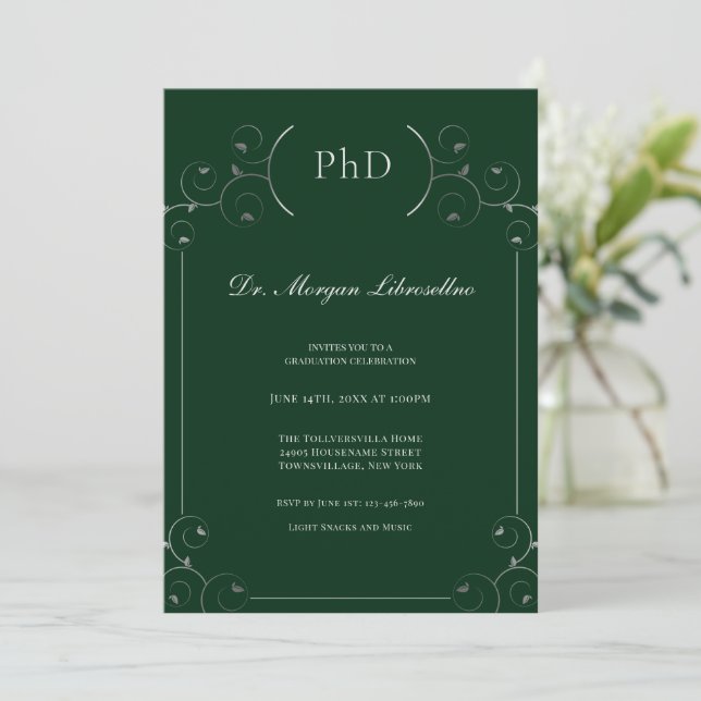 Invitation Élégant doctorat Silver Green Graduation Party (Debout devant)