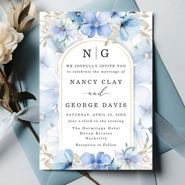 Invitation Elégant Dusty Blue Floral Garden Monogramme Mariag (Créateur téléchargé)