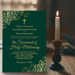 Invitation Élégant Emerald Green Gold Mariage catholique mode<br><div class="desc">Cette belle faire-part de mariage est parfaite pour une cérémonie catholique moderne. Il présente un design magnifique avec des lettres en or élégantes et orné de boucles et de tourbillons dorés dans les coins sur un arrière - plan vert émeraude. Inclut une croix ou un crucifix, et une formulation invitant...</div>