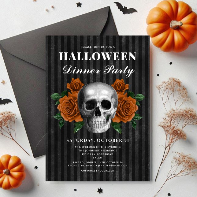 Invitation Élégant floral gothique crâne dîner de fête Hallow (Elegant Gothic Floral Skull Dinner Party Halloween Invitation)