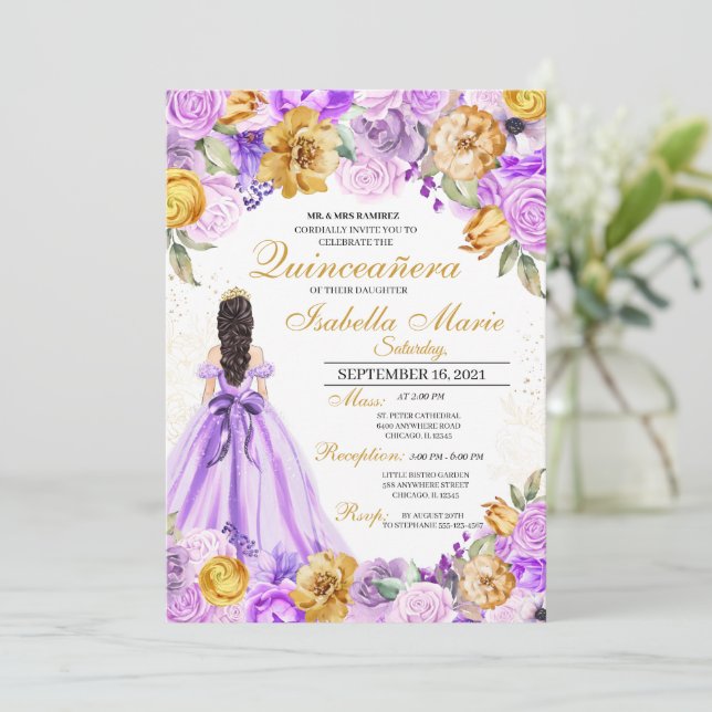 Invitation Elégant Lilac & Or Floral Quinceanera Anniversaire (Debout devant)