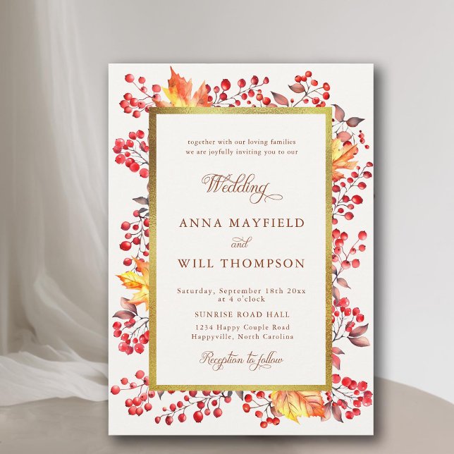 Invitation Elégant Mariage de cadre d'or de baies rouges (fall leaves botanical red berries gold frame modern romantic elegant rustic boho wedding invitation)
