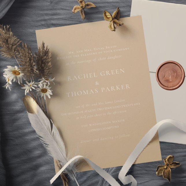 Invitation Élégant Mariage de monogramme de bronze minimalist (Elegant Formal Tan Minimalist Monogram Wedding Invitation)