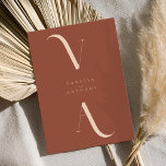 Invitation Élégant minimaliste moderne Mariage en terre cuite<br><div class="desc">Faire-part de mariage en terre cuite minimaliste moderne. Caractéristiques d'élégante typographie monographique et design graphique minimal. Personnalisez le texte avec tous les détails de votre journée spéciale.</div>