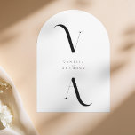 Invitation Élégant minimaliste moderne Monogram Arch Mariage<br><div class="desc">Faire-part de mariage minimaliste moderne en arche noire et blanche. Caractéristiques d'élégante typographie monographique et design graphique minimal. Personnalisez le texte avec tous les détails de votre journée spéciale.</div>