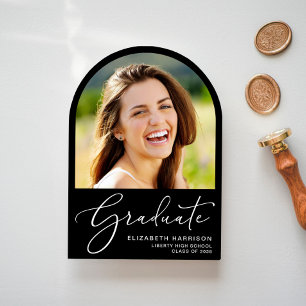 Invitation Elégant Script Arch Photo Black Graduation Party