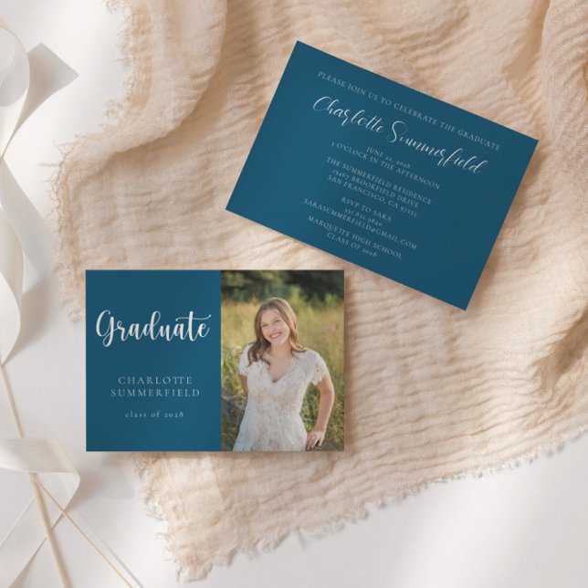 Invitation Élégant Script Marine Bleu Blanc Photo Graduation (Créateur téléchargé)