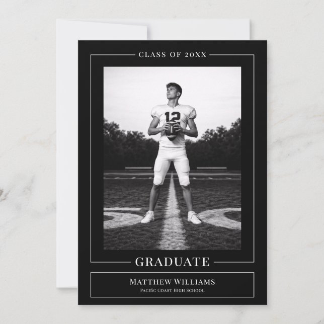 Invitation Elegant White & Black Graduate Announcement (Devant)