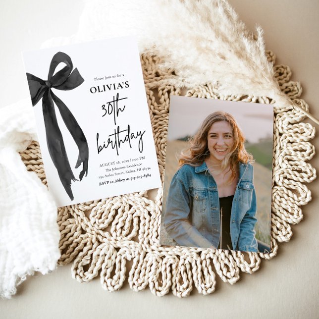 Invitation Elégante aquarelle Black Bow 30e fête d'anniversai (Watercolor Modern Elegant Coquette Black Bow Photo 30th Birthday Party Invitation)
