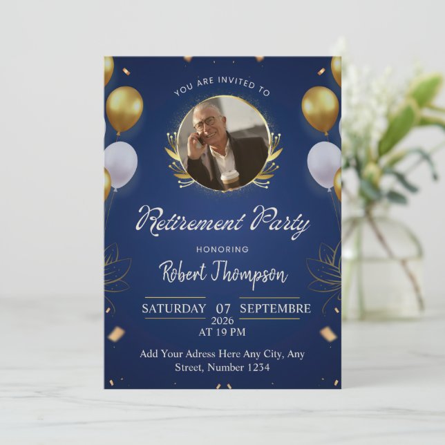 Invitation élégante bleue et or pour une soirée de (Debout devant)