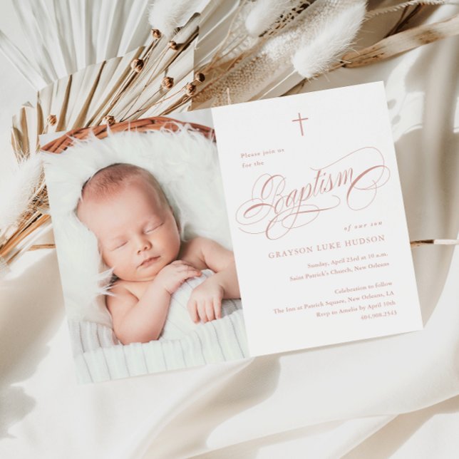Invitation Élégante calligraphie Dusty Rose Girls Photo Baptê (Elegant calligraphy dusty pink baby photo girls baptism invitation.)